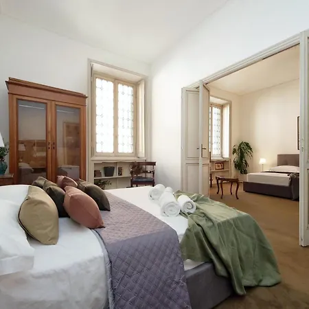 Lägenhet Cavour Giant Rom